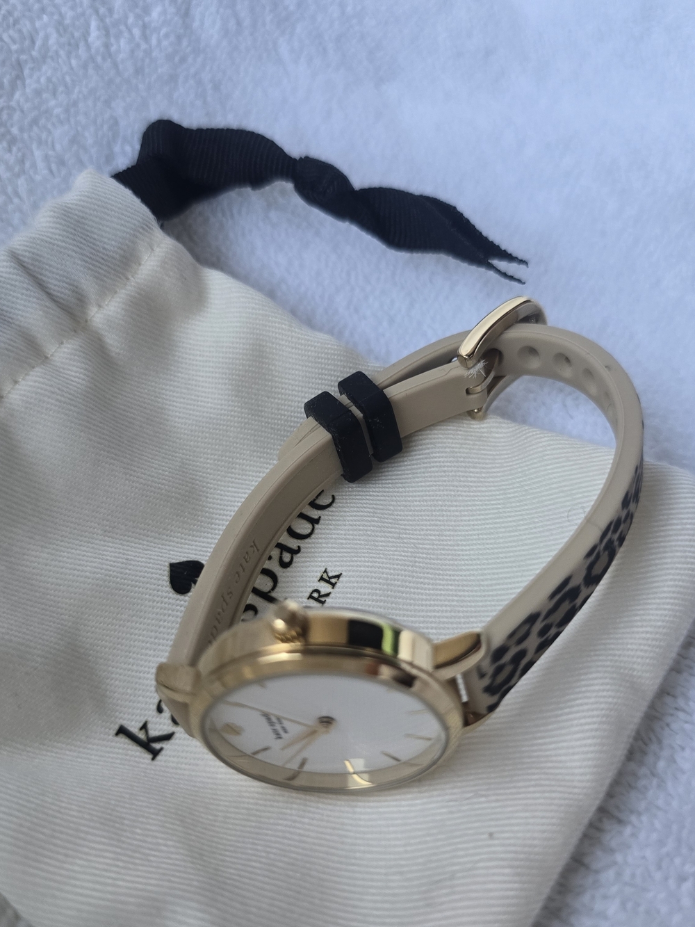 Kate Spade Gold-Tone Leopard Metro Watch with Silicone Band - Picture 8 of 8